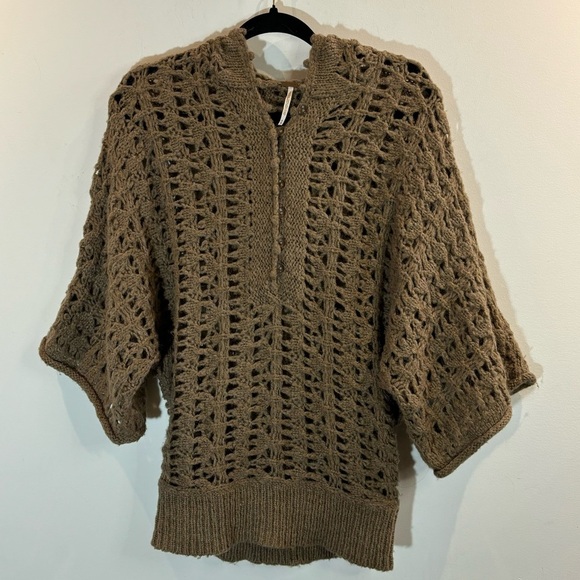 FREE PEOPLE Sz M Open Weave Crochet Style Hooded Pull On 3/4 Sleeves Sweater Top - Picture 2 of 10